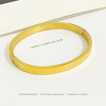 Checkered Textured Hinged Bangle Bracelet