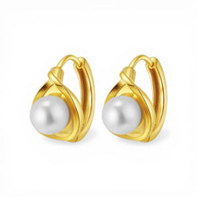 Elara Huggie Earring Earrings