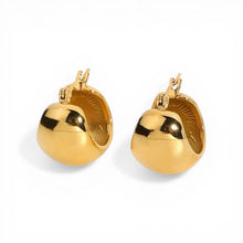 Maxi Bold Huggie Earring Earrings