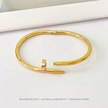 Nail Hinged Bangle
