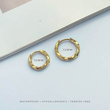 Twisted Huggie Earring Earrings