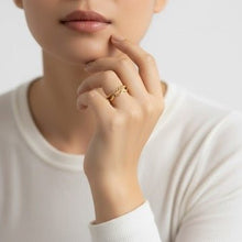 Wavy Twisted Duo Ring Ring