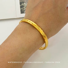 Hammered Hinged Bangle Bracelets